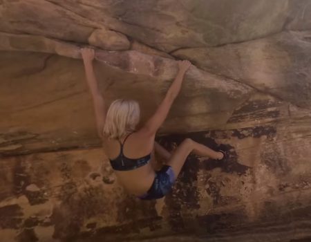 360° Video „Klettern im wunderschönen Arizona an rutschigen Klippen mit Profis“