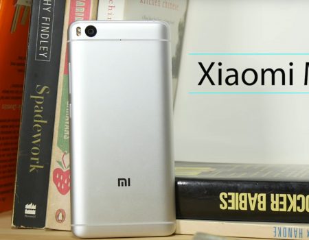 Xiaomi Mi 5s „Nicole Scott von Mobilegeeks mit einem exklusiven Unboxing des neuen Xiaomi-Smartphones“